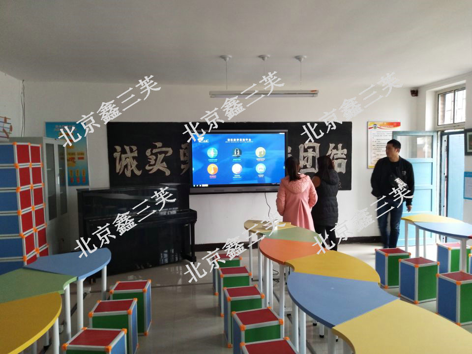 鑫三芙“数字音乐教室”进驻内蒙古呼和浩特回民区30所学校