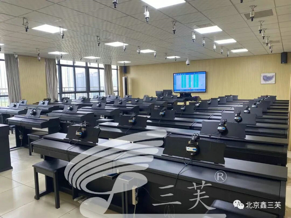 夏秋时节步履不停 鑫三芙深耕美育一线足迹遍布全国多地院校1_1.jpg